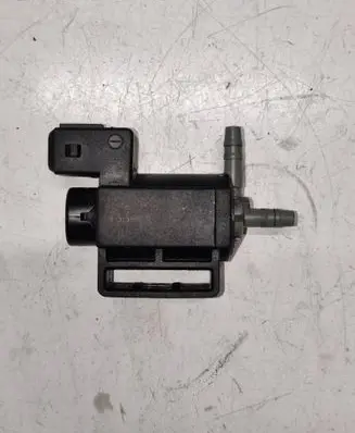 Volvo XC60 Vacuum valve 31339879