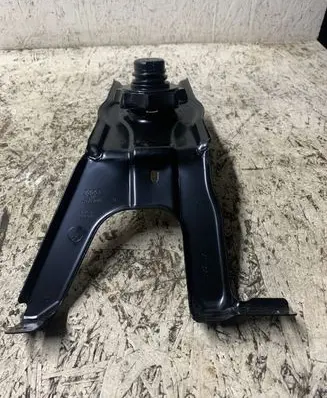 Audi A4 S4 B9 Spare wheel mounting bracket 8w0802715