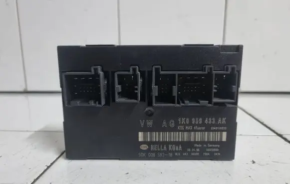 Skoda Octavia Mk2 (1Z) Comfort/convenience module 1K0959433AK 00030000 5DK00858318