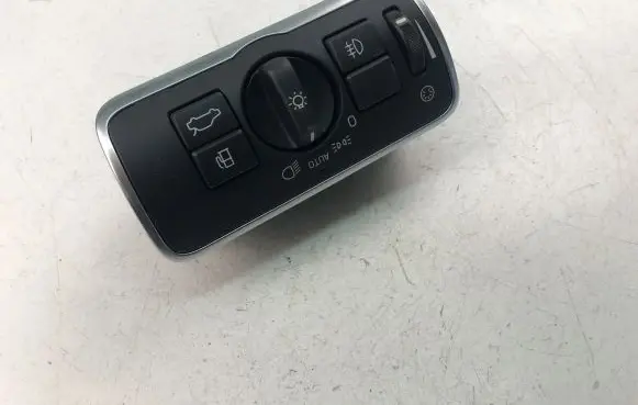 Volvo XC70 Light switch 31443839