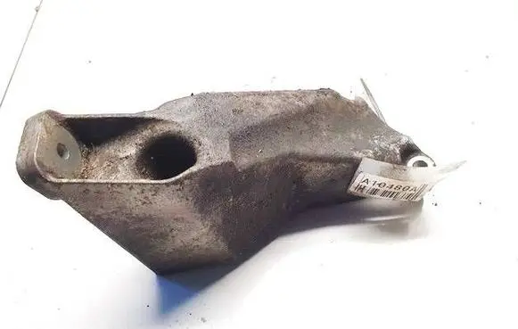Audi A4 S4 B5 8D Engine mounting bracket 8d0199307p