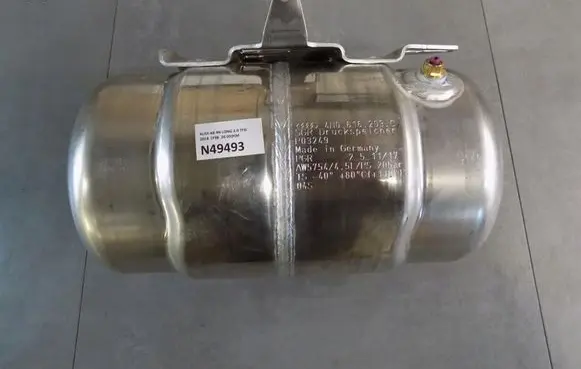 Audi A8 S8 D5 Vacuum air tank 4N0616203C