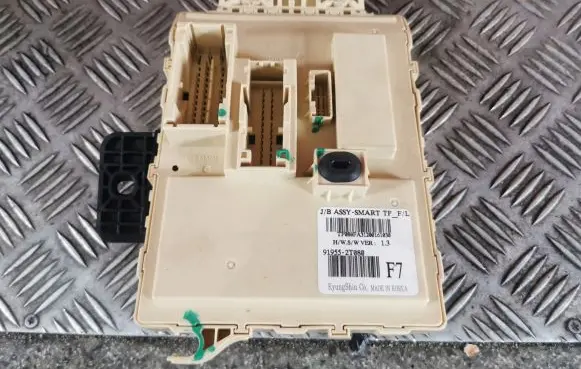 KIA Optima Fuse module 919552T080