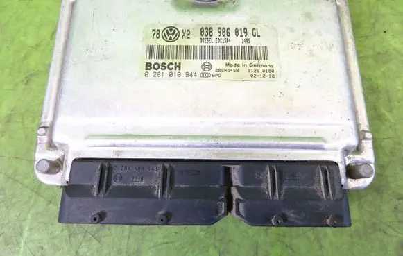 Seat Alhambra (Mk1) Engine control unit/module ECU 038906019GL