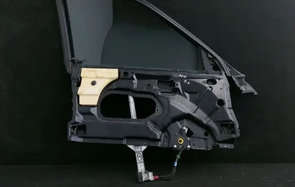 Front window lifting mechanism without motor