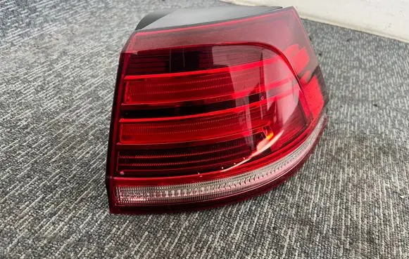 Volkswagen Golf VII Rear/tail lights 5G9945096E 90124297