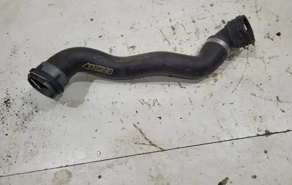 Mercedes-Benz E W238 Engine coolant pipe/hose A2535019582