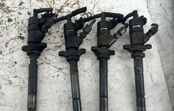 Citroen C4 II Picasso Fuel injectors set 0445110259