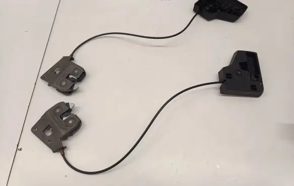 BMW 3 G20 G21 Seat back rest lock catch 7112863 7112864