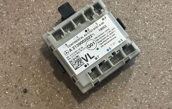 Mercedes-Benz E W238 Door control unit/module A2139002022