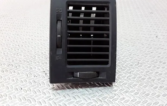 Hyundai Getz Dashboard side air vent grill/cover trim