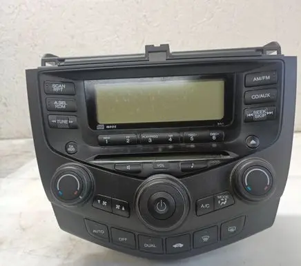 Honda Accord Radio/CD/DVD/GPS head unit 39050SEFG520M1 RG723RF
