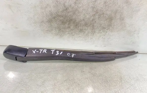 Nissan X-Trail T31 Rear wiper blade arm