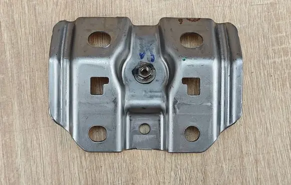 Volkswagen Amarok II Battery bracket MB3B58111D68A