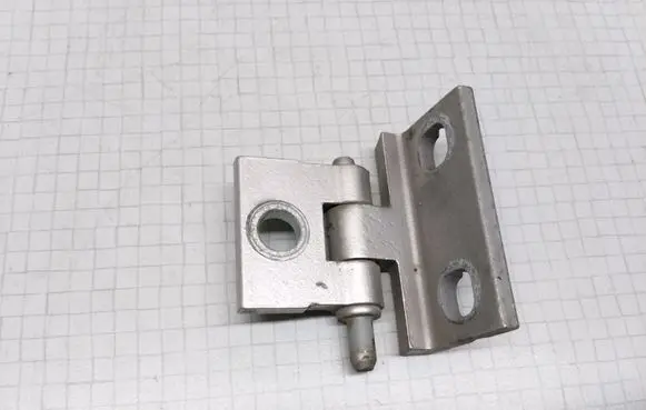 Volvo V70 Front door upper hinge