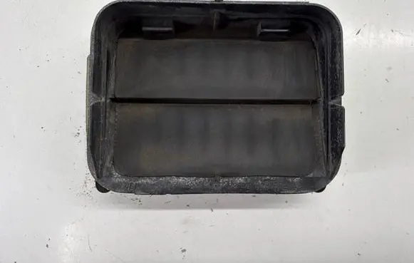 Tesla Model X Quarter panel pressure vent 106803400B
