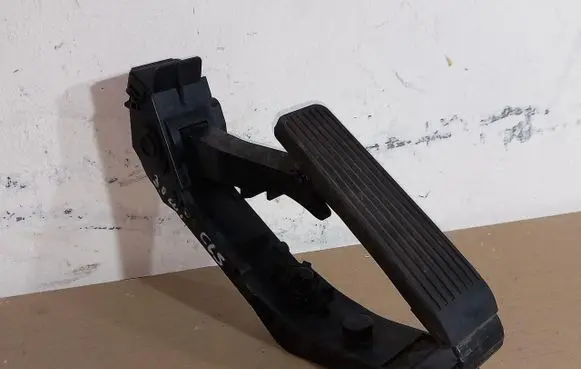 Mercedes-Benz CLS C219 Accelerator throttle pedal