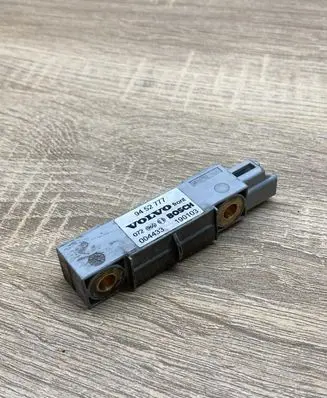 Volvo V70 Airbag deployment crash/impact sensor 9452777 190103 004433