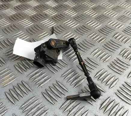 Audi Q8 Rear air suspension level height sensor 4M0907503