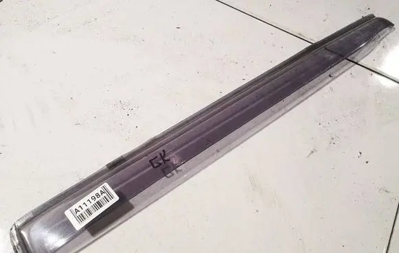 Honda FR-V Sliding door wind deflector 
