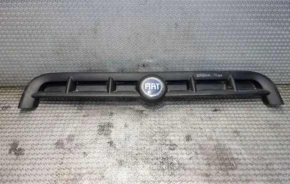 Fiat Doblo Front grill 735268388