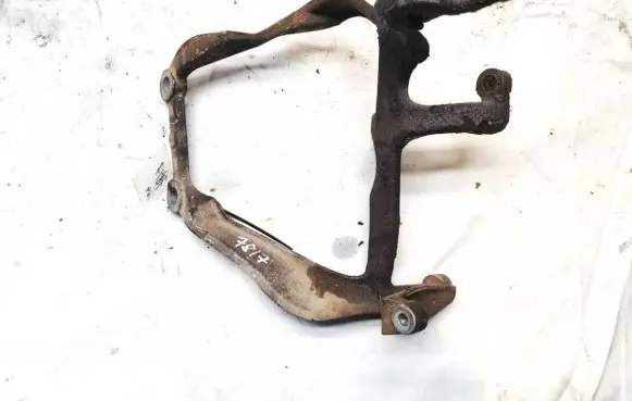 Audi A8 S8 D3 4E Engine mounting bracket 15157400042 15.1574-0004.2