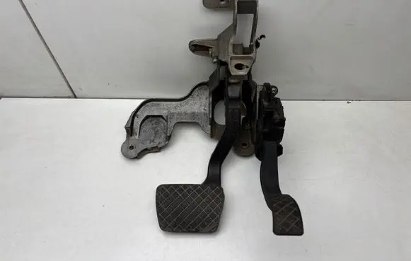 Audi A8 S8 D4 4H Accelerator throttle pedal 8K1723523 6PV00950501 4G1723117