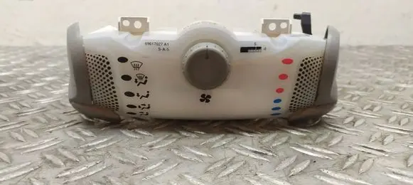 Toyota Aygo AB10 Climate control unit