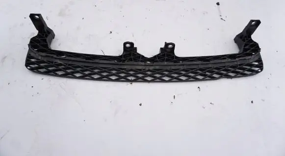 Volkswagen PASSAT B7 Front bumper mounting bracket 3AA807571