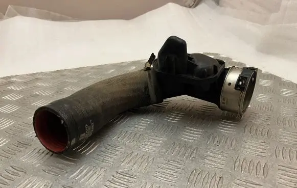 Intercooler hose/pipe