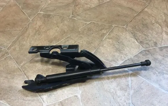 BMW 6 E63 E64 Engine bonnet/hood hinges 7064159