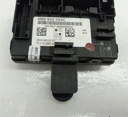 Audi Q7 4M Door control unit/module