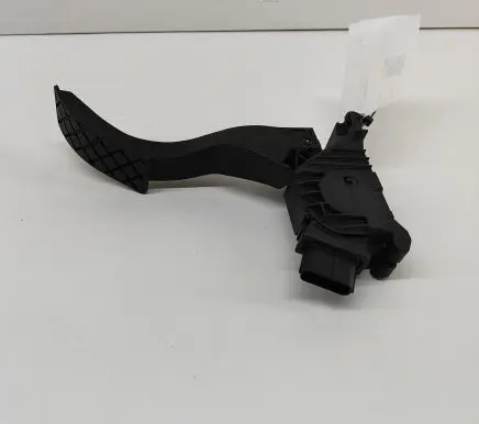 Volkswagen PASSAT B8 Accelerator throttle pedal 5Q1723503H 6PV01062111