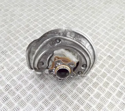 BMW 3 G20 G21 Front wheel hub 6899176