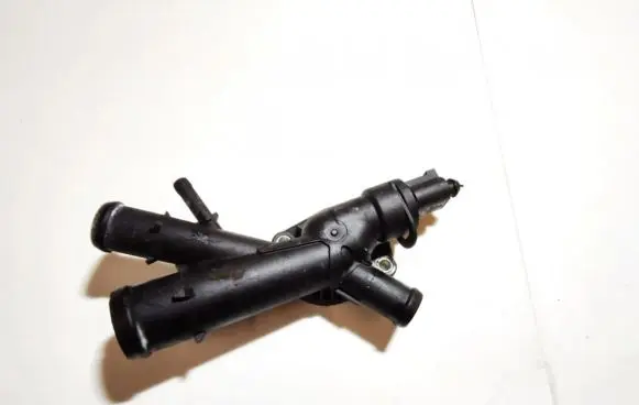 Audi Q3 8U Engine coolant pipe/hose 03L121131AA