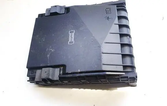 Volkswagen Golf Plus Fuse box cover 1K0937132F 0-1418987-1