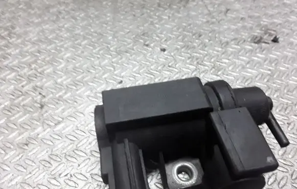 Toyota Avensis T250 Turbo solenoid valve 258190R011