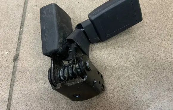 Mercedes-Benz GLA W156 Rear seatbelt buckle A1768600269