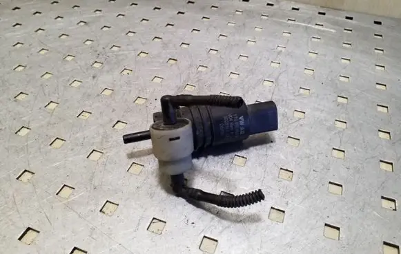 Audi A4 S4 B7 8E 8H Windscreen/windshield washer pump 1T0955651A