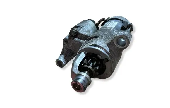 Audi Q7 4M Starter motor 06M911024