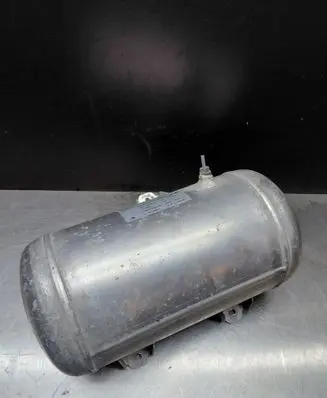 Audi A8 S8 D3 4E Vacuum air tank 4E0616203