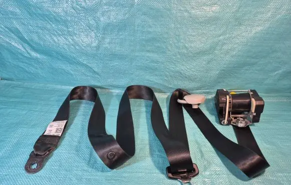 Volkswagen Caddy Front seatbelt 2K5857805 34114739 1000046