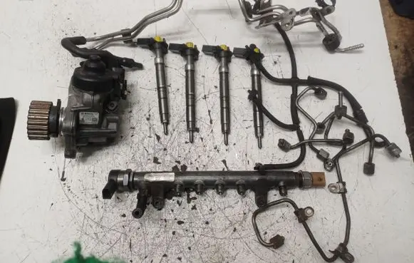 Volkswagen Transporter - Caravelle T5 Fuel injection system set 03L130755J 0446010520 03L130277C