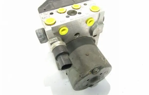 Ford Mondeo Mk III ABS Pump 3S712C405AC