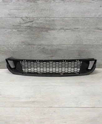 Front bumper lower grill