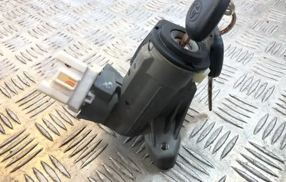 Toyota Yaris Ignition lock N0502241256