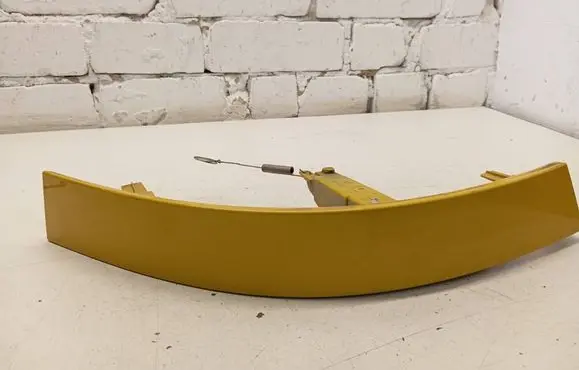 Front bumper mounting bracket