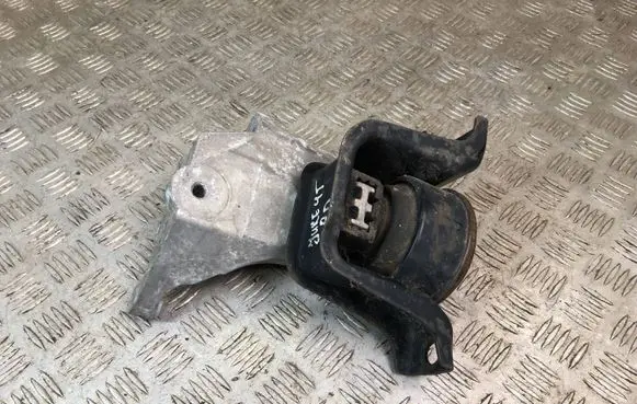 Engine mount bracket
