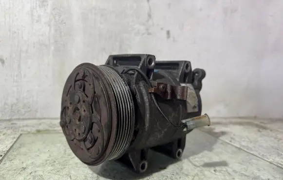 Volvo S60 Air conditioning (A/C) compressor (pump) 870858