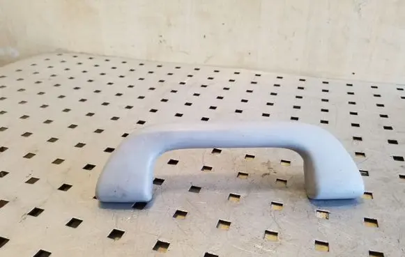 Honda CR-V Front interior roof grab handle